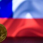 Chile prende 52 pessoas e congela centenas de contas bancárias e de criptomoedas