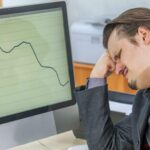 Empresa investe R$ 1,1 bilhão em bitcoin em meio ao colapso de 97% de suas ações na Nasdaq