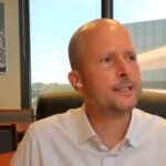 BlackRock deve apresentar ETFs de XRP e Solana em breve, diz especialista