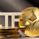 Sigla ETF ao lado de moeda dourada de Ethereum