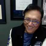 Robert Kiyosaki diz que dobrará sua exposição ao Bitcoin caso “maldição de agosto” se concretize