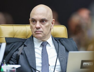 Alexandre de Moraes manda devolver bens apreendidos de coach de criptomoedas