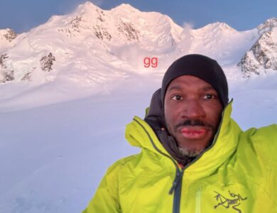 Bilionário vende criptomoeda semanas após prever alta de 126x e brinca: “comprar uma Ferrari”