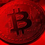 Bitcoin cai abaixo dos US$ 110.000 e gera nova onda de liquidações