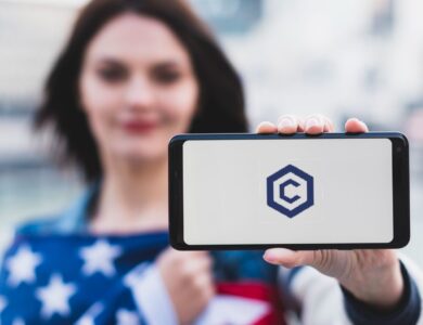 Empresa de Donald Trump vai trocar ações por criptomoedas