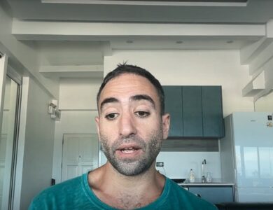 Streamer faz criptomoeda cair 99% após “clicar em botão errado” e é acusado de golpe
