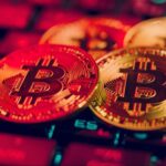 Por que o Bitcoin está caindo mesmo com tantas notícias positivas?