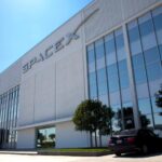 Empresa de Elon Musk move R$ 1,5 bilhão em bitcoin para novos endereços