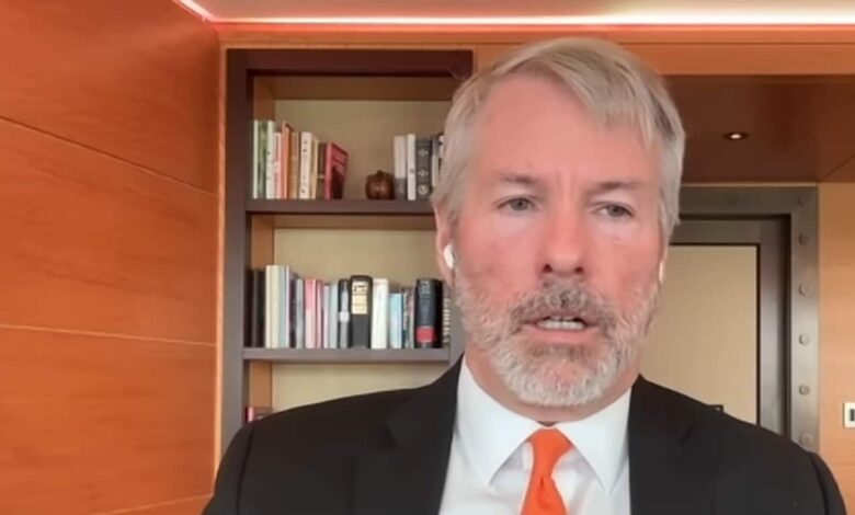 Michael Saylor pausa compras enquanto Bitcoin atinge novas máximas