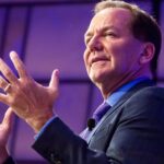 “Parece exatamente como em 1999”, diz Paul Tudor Jones, recomendando Bitcoin, ouro e Nasdaq