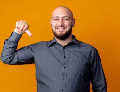 Prata volta ultrapassar market cap do bitcoin e crítico diz que BTC vai fracassar em seguir ouro