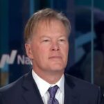 Senador acusa bilionário do bitcoin de sonegar impostos e promete investigação