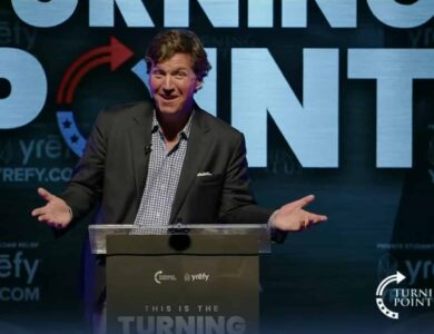 Tucker Carlson afirma que não investe em Bitcoin por suspeitar que foi criado pela CIA