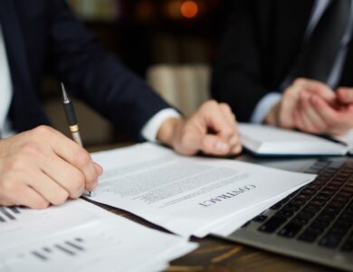 "Quem dependia de atalhos terá de adaptar", alerta advogado sobre regras para corretoras brasileiras