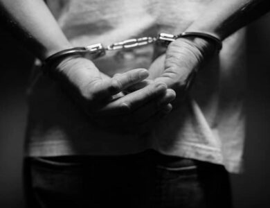 preso-prende-prisao-fbi-criptomoedas-pirâmide cripto