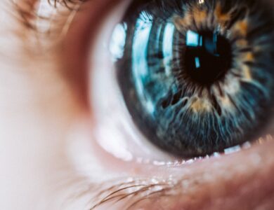 CPI da Íris apura que brasileiro recebeu milhões em Worldcoin para abrir lojas em São Paulo