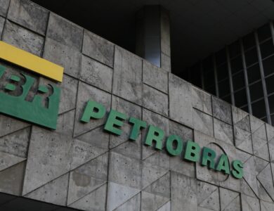 Petrobras cria dApp que pagará brasileiros em viagens abastecidas com SAF com a Fundação Cardano