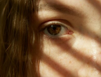 Tailândia ordena que Worldcoin remova 1,2 milhão de íris escaneadas no país