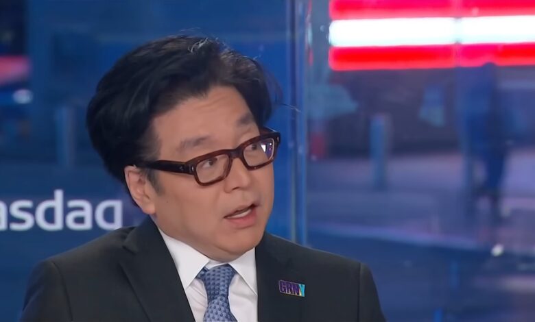 Tom Lee prevê dobra de preço para Bitcoin e Ethereum até final do ano mesmo após banho de sangue: “fundamentos”