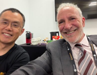 "Holders de bitcoin acham que vão ganhar muito dinheiro, mas é o oposto", diz Peter Schiff