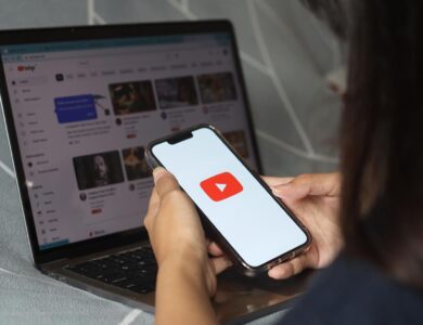 Finfluence 9 mostra expansão recorde e consolidação do YouTube como plataforma de referência em educação financeira no Brasil