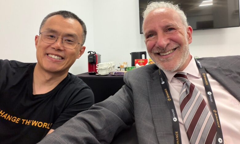 Fundador da Binance prova que Bitcoin é melhor que ouro em debate com Peter Schiff
