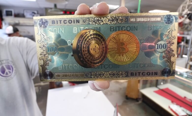 Golpista tenta vender cédula decorativa de Bitcoin, mas acaba expulso de loja
