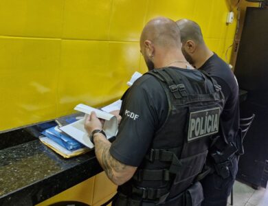 Polícia do DF liquida criptomoedas lavadas no Paraguai e desmonta esquema que clonava sites