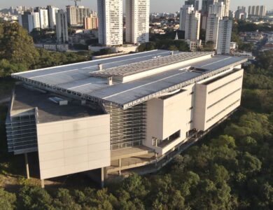 USP busca professor doutor especialista em criptomoedas com salário de R$ 16 mil