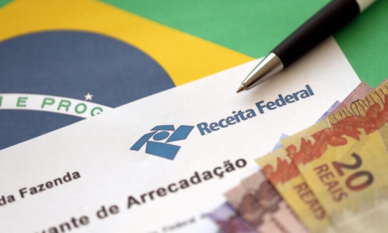 Receita Federal divulga união de 25 países para investigações de imóveis e criptomoedas