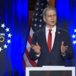 Secretário do Tesouro dos EUA afirma que país não venderá bitcoins confiscados