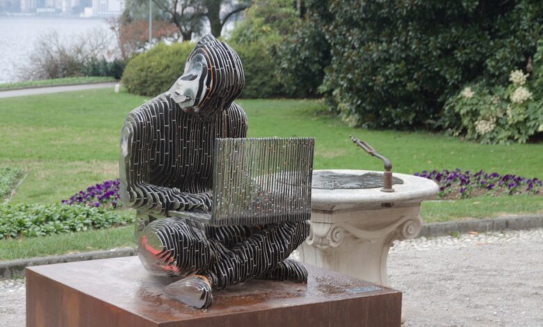 Satoshi Nakamoto? Minerador move R$ 1 bilhão em Bitcoin parados há 15 anos