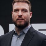 Primo Rico investe R$ 1 milhão em ETF de bitcoin prevendo crise para 2026