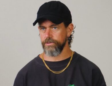 Empresa de Jack Dorsey compra 103 bitcoins e demite 4 mil funcionários