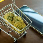 "Comprar mais bitcoin quando preço cai se mostrou ruim", diz Peter Schiff