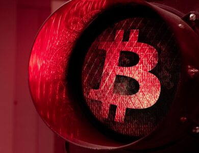 Bitcoin cai abaixo dos US$ 66.000 e gera mais de US$ 500 milhões em liquidações no mercado de futuros