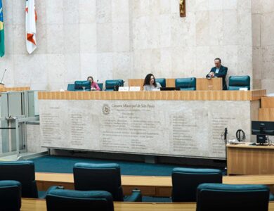 CPI em São Paulo investiga criadora da Worldcoin por pagamento de comissões em escaneamento de íris dos brasileiros