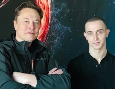 Elon Musk contrata designer do setor cripto para o X e aumenta rumores sobre integração de criptomoedas na rede social