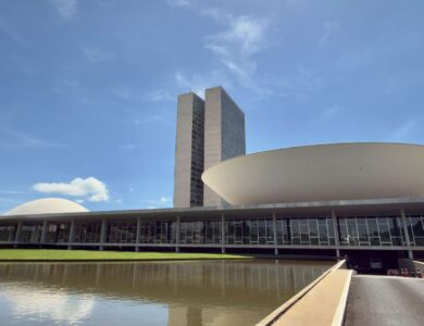 Novo projeto de lei para atualizar Código Civil quer garantir herança de criptomoedas e proibir partilha de milhas aéreas