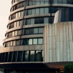 BIS alerta que corretoras de criptomoedas estão se tornando bancos e pede maior regulação do setor