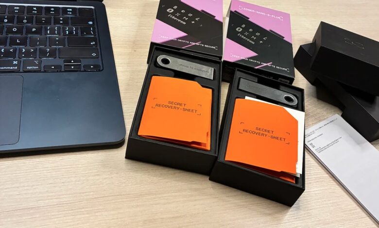 Pesquisador brasileiro descobre esquema de falsificação de carteiras físicas da Ledger