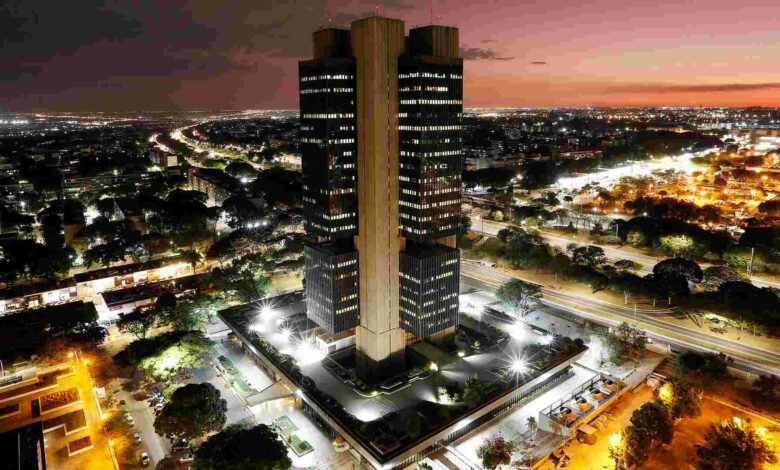 Banco Central exige laudo de auditoria com registro na CVM para aprovar corretoras de criptomoedas no Brasil a partir de junho