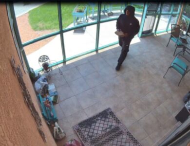EUA condenam homem a 78 meses de prisão por invadir casas para roubar carteiras de Bitcoin