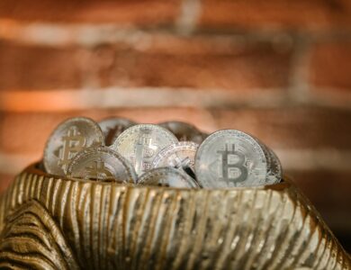 Empresa francesa vende metade de sua reserva de Bitcoin