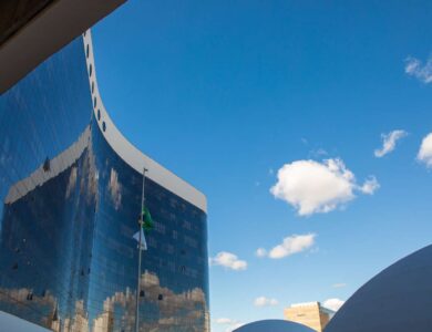 TSE reforça proibição de uso de criptomoedas e pede transparência nas eleições nacionais