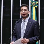 Câmara dos Deputados analisa projeto que bloqueia criptomoedas de grupos terroristas no Brasil