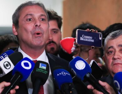 Deputado do PT quer que corretoras travem saques de bitcoin para sites de apostas irregulares em até 72 horas após notificação de autoridades