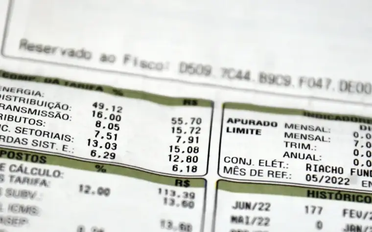 Conta de luz de fevereiro sem taxa extra pela bandeira verde, diz Aneel