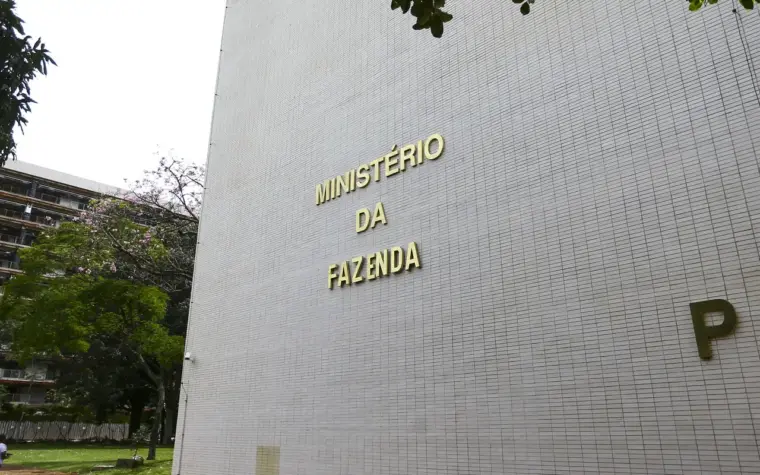Governo atualiza expectativa de crescimento do PIB para 2026 e 2027