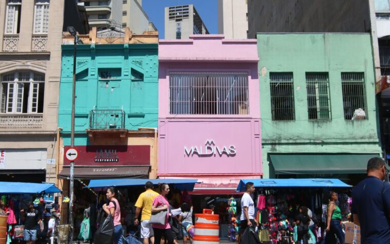Consumo familiar eleva emprego e reduz desemprego ao menor índice desde 2012